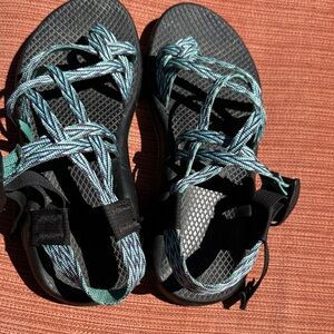 Women’s Chaco Black Sandals with Teal Strappy Cords size 7